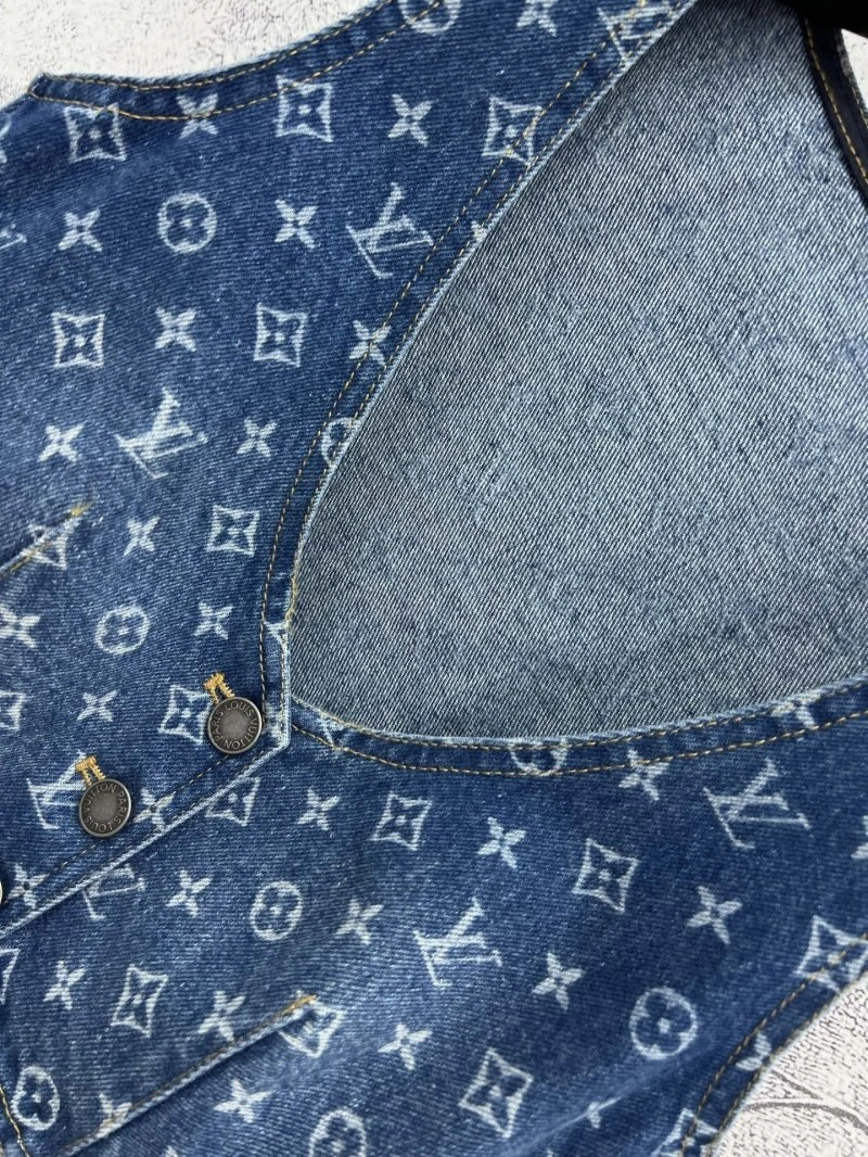 Timeless Louis Vuitton Vest 130387
