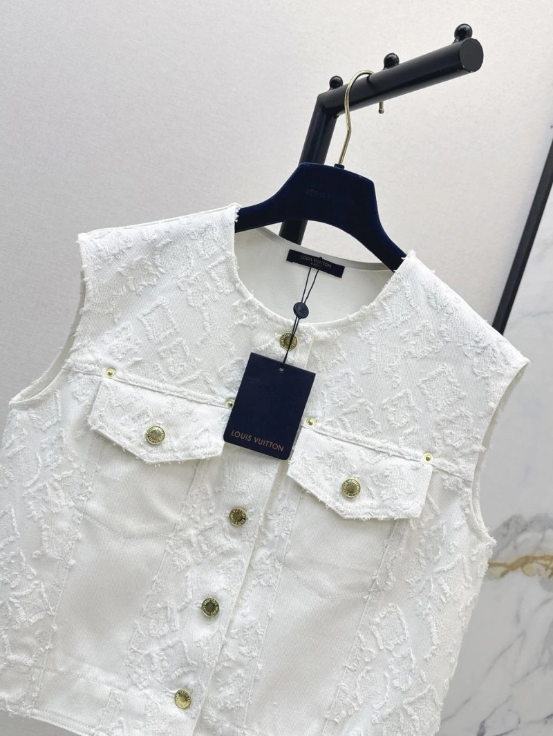 Functional Louis Vuitton Vest 130372