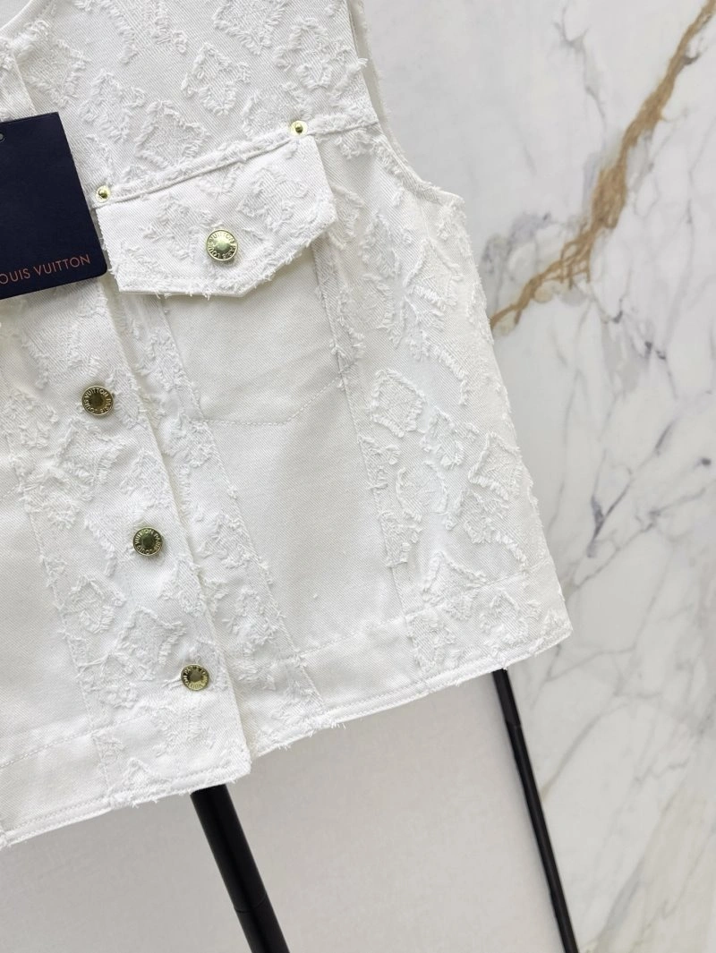 Functional Louis Vuitton Vest 130372