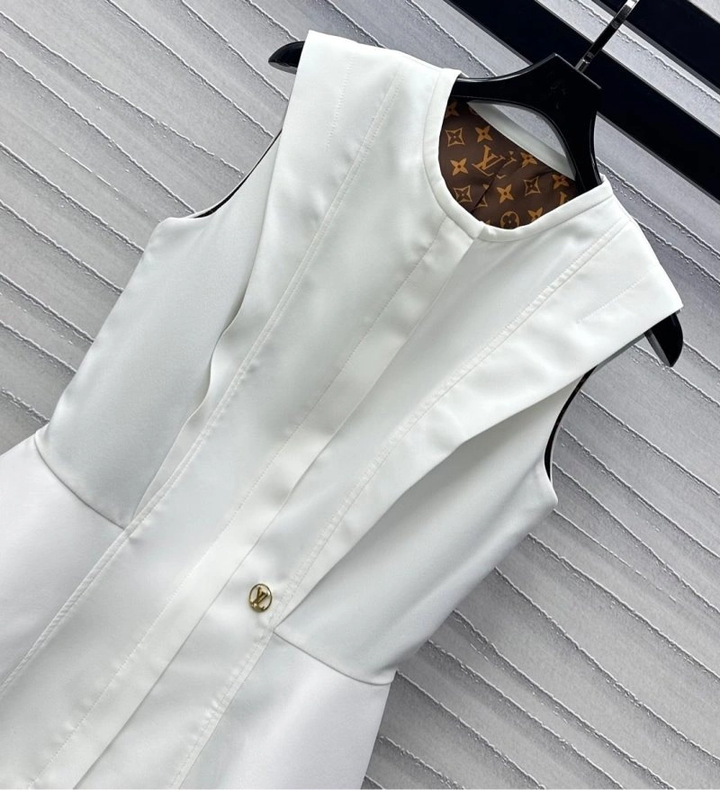 Louis Vuitton Vest MultiPurpose 130370