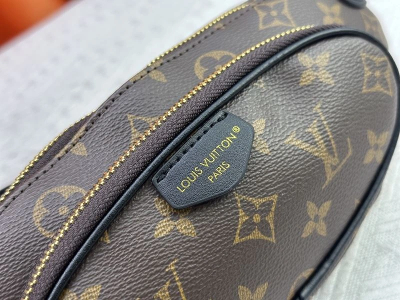 Louis Vuitton Waist Chest Packs Durable 80276