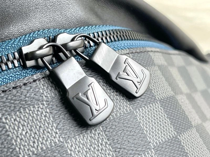 Cozy Louis Vuitton Waist Chest Packs 94108