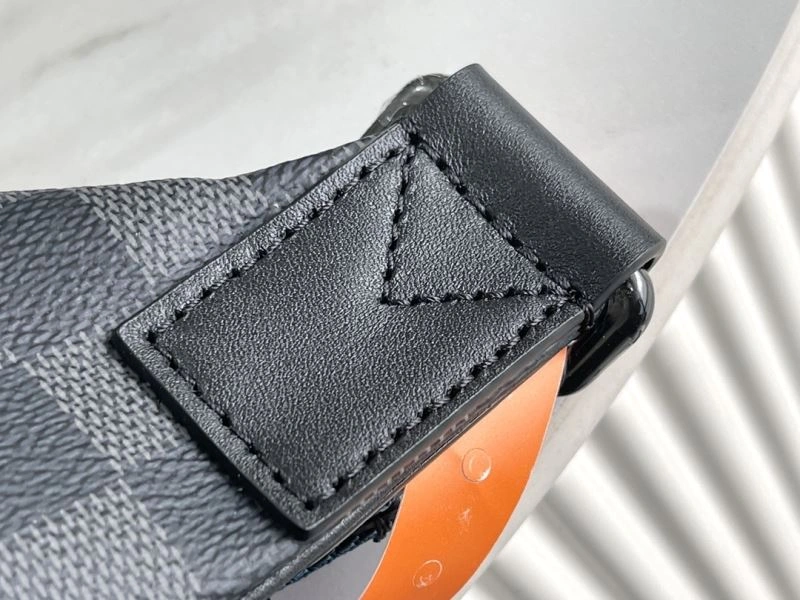 Cozy Louis Vuitton Waist Chest Packs 94108