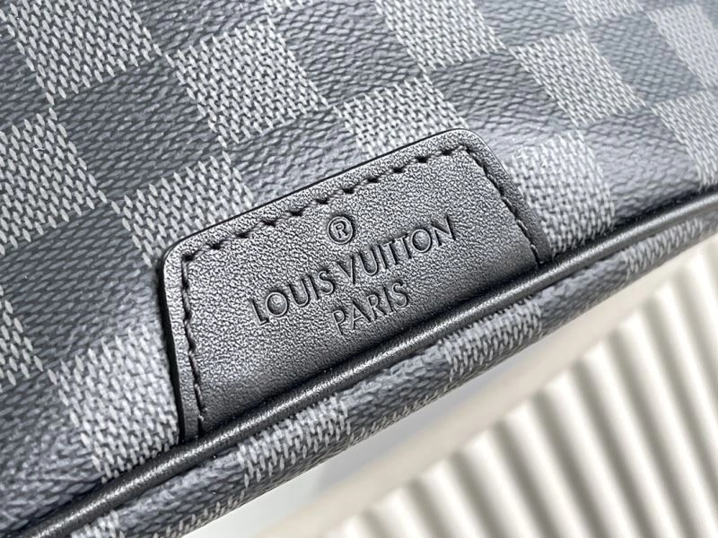 Cozy Louis Vuitton Waist Chest Packs 94108