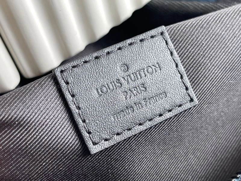 Cozy Louis Vuitton Waist Chest Packs 94108