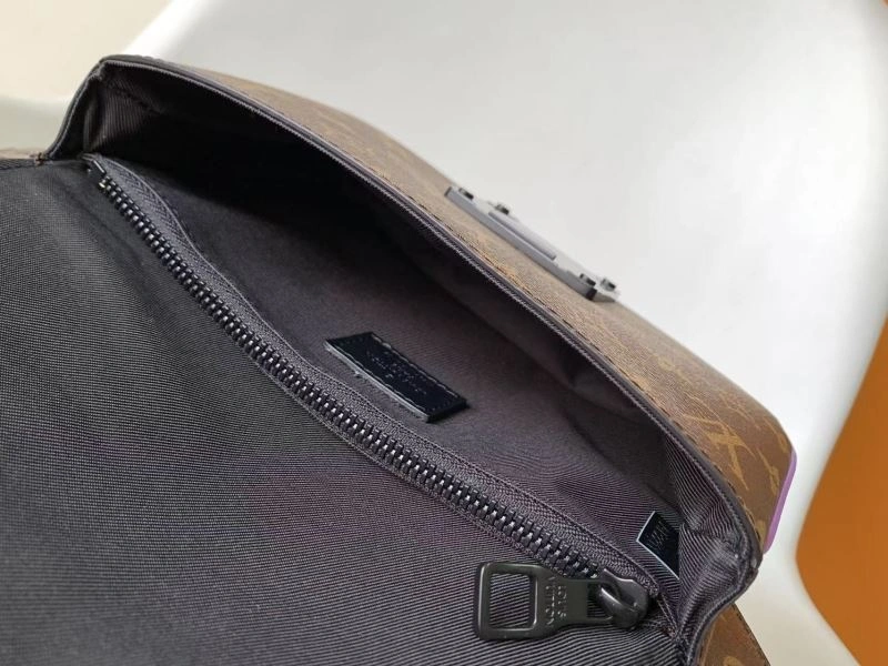 Lightweight Louis Vuitton Waist Chest Packs 94092