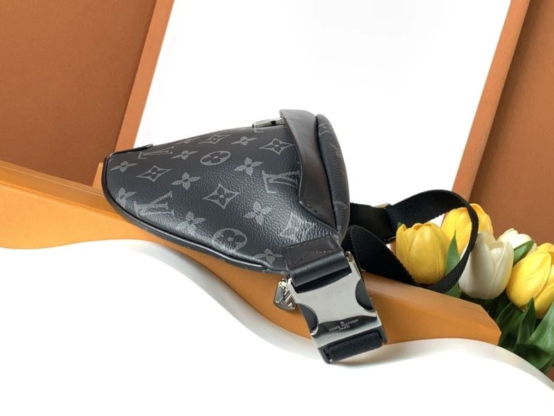 WellDesigned Louis Vuitton Waist Chest Packs 93394