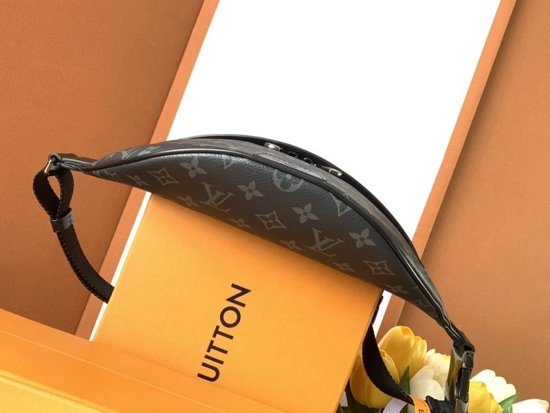 WellDesigned Louis Vuitton Waist Chest Packs 93394