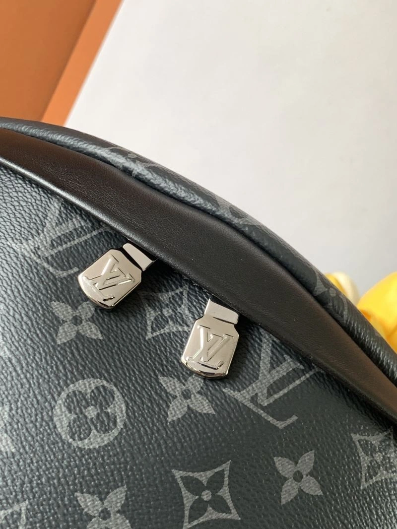 WellDesigned Louis Vuitton Waist Chest Packs 93394