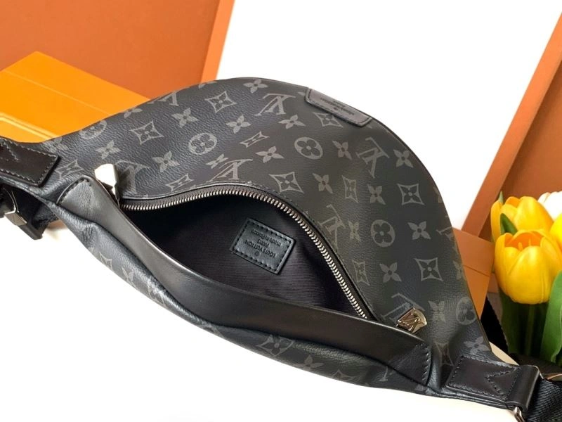 WellDesigned Louis Vuitton Waist Chest Packs 93394