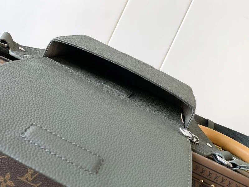Louis Vuitton Waist Chest Packs Supportive 42112