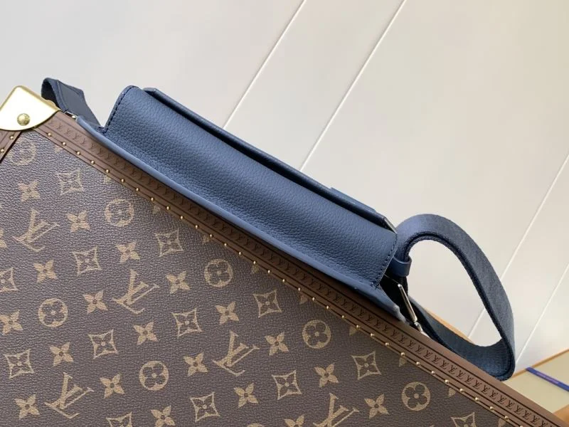 Louis Vuitton Waist Chest Packs Lightweight 42102