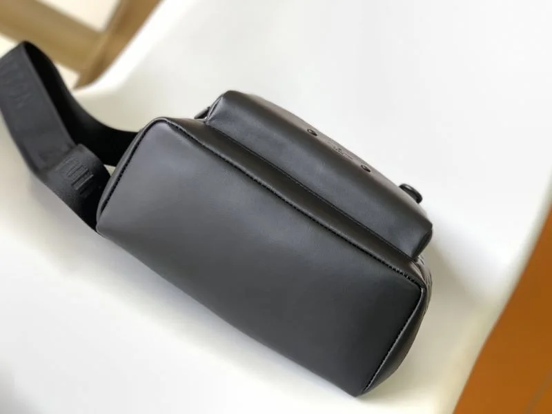 Chic Louis Vuitton Waist Chest Packs 42154