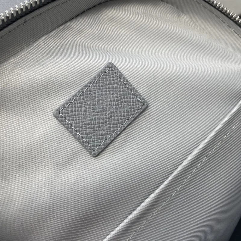 Elegant Louis Vuitton Waist Chest Packs 41669
