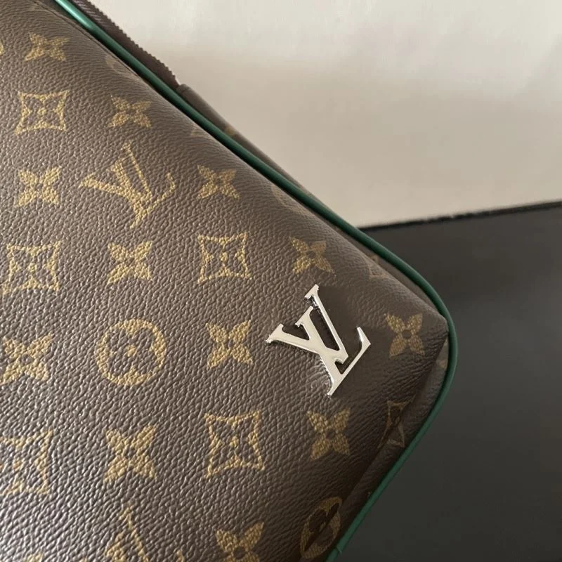 AllSeason Louis Vuitton Waist Chest Packs 41668