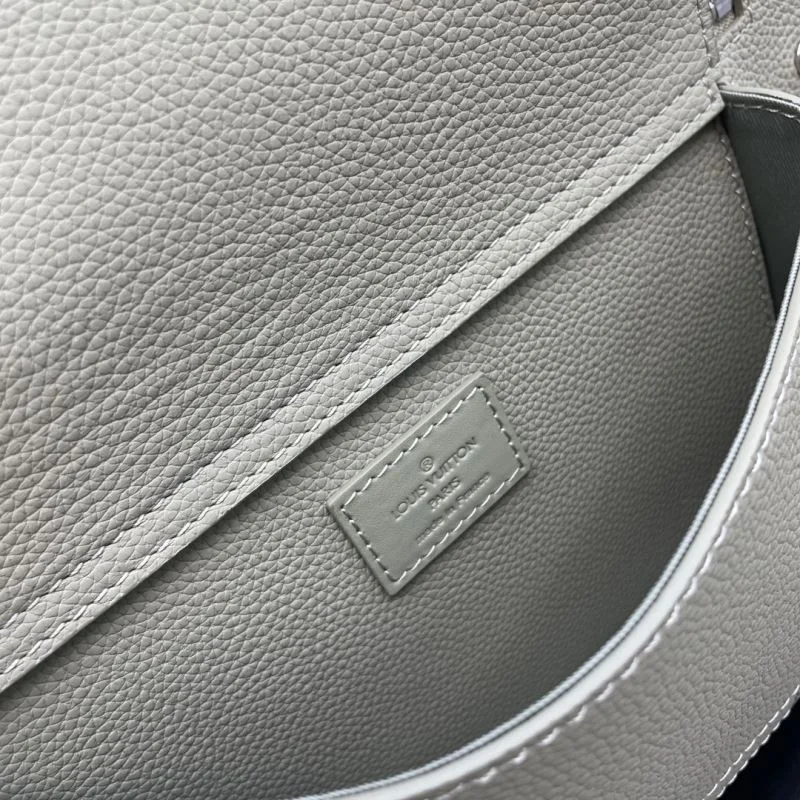 Effortless Louis Vuitton Waist Chest Packs 41780
