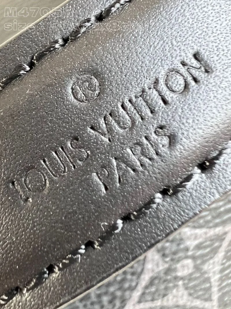 Sophisticated Louis Vuitton Waist Chest Packs 40967