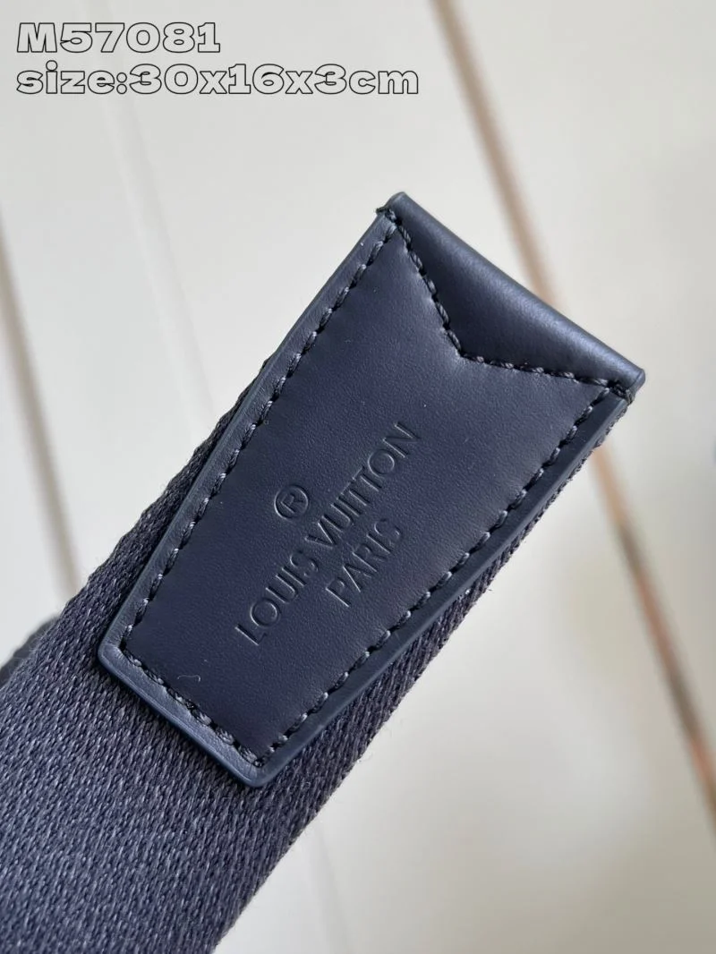 EyeCatching Louis Vuitton Waist Chest Packs 41004