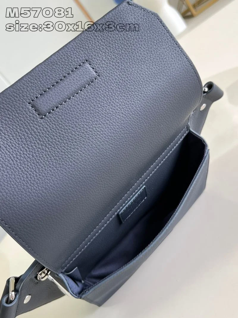 EyeCatching Louis Vuitton Waist Chest Packs 41004