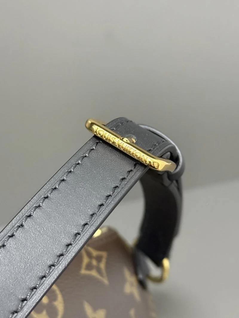 Louis Vuitton Waist Chest Packs Sophisticated 40269