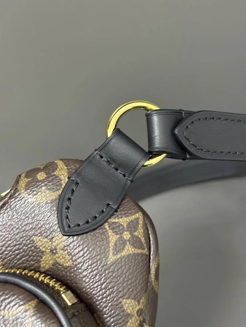 Louis Vuitton Waist Chest Packs Sophisticated 40269