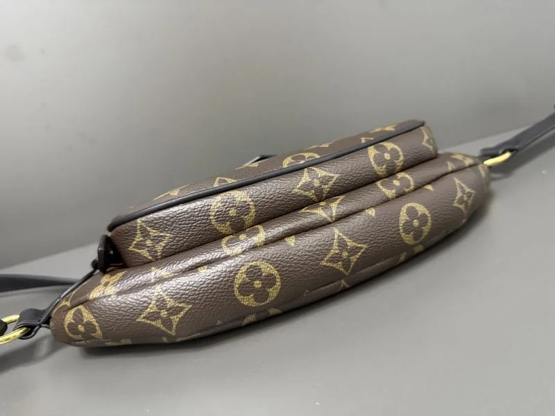 Louis Vuitton Waist Chest Packs Sophisticated 40269