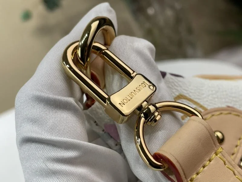 Louis Vuitton Waist Chest Packs WellDesigned 40243