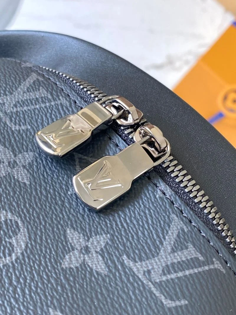 Louis Vuitton Waist Chest Packs Youthful 39311
