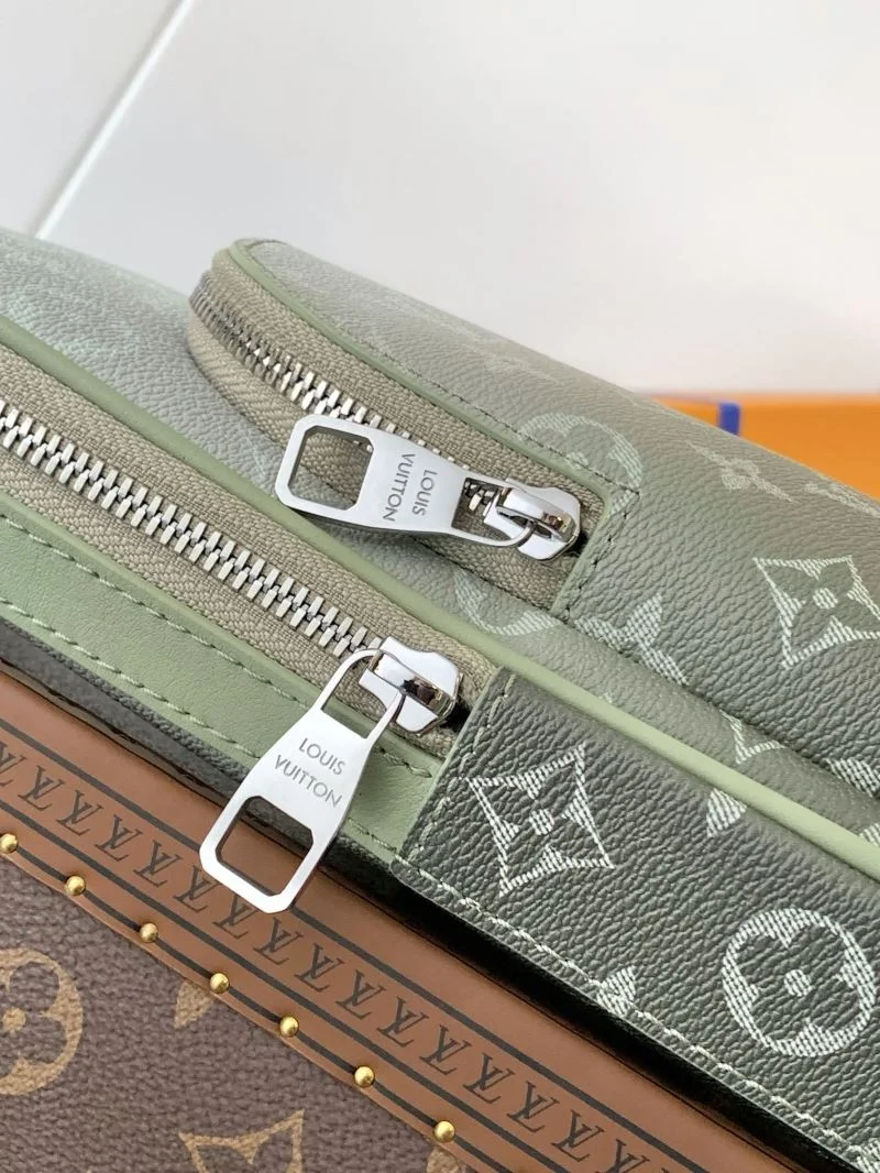 Fashionable Louis Vuitton Waist Chest Packs 38711
