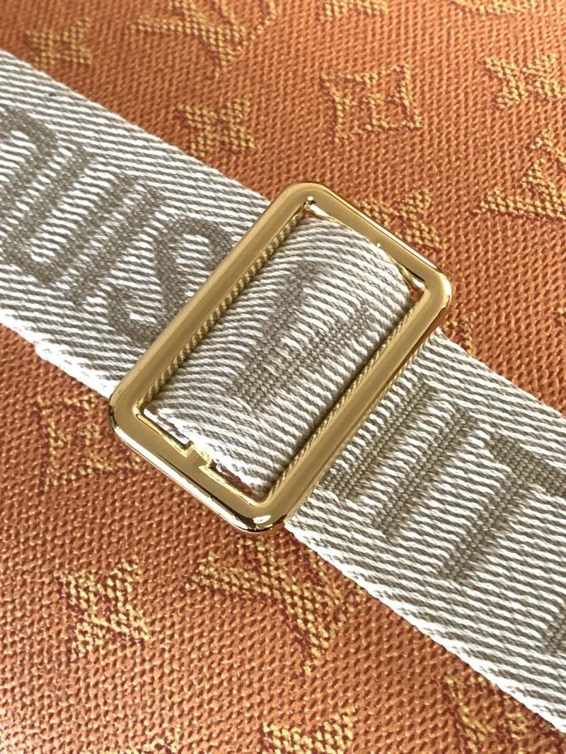 HighQuality Louis Vuitton Waist Chest Packs 38705