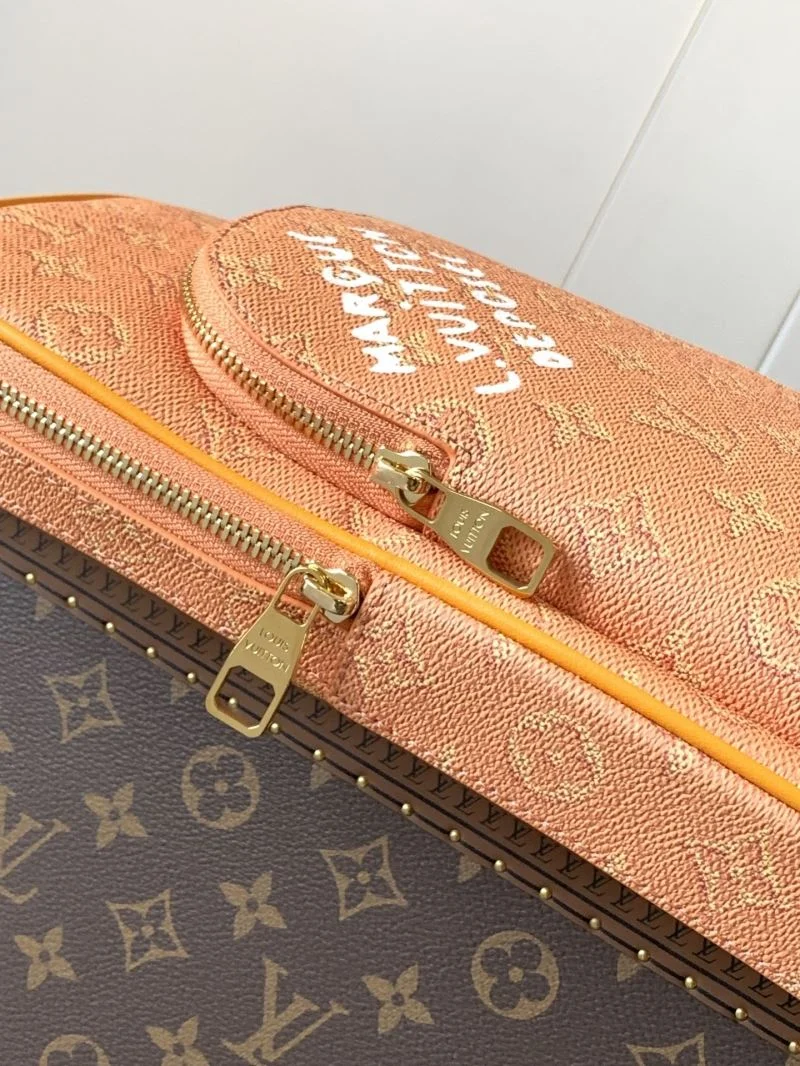 HighQuality Louis Vuitton Waist Chest Packs 38705