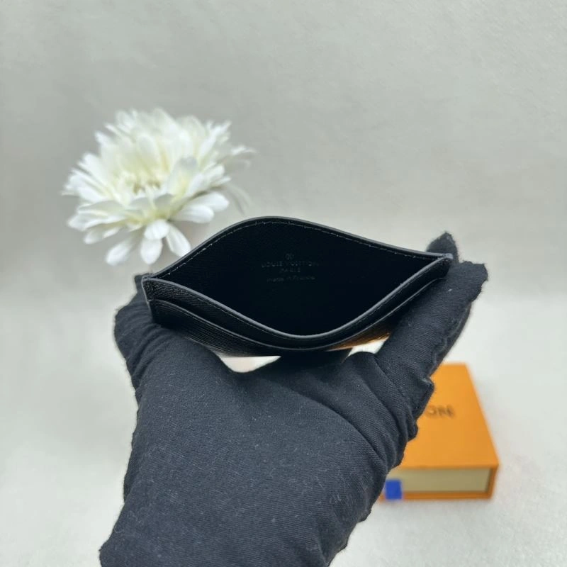 Resilient Louis Vuitton Wallets Purse 88083