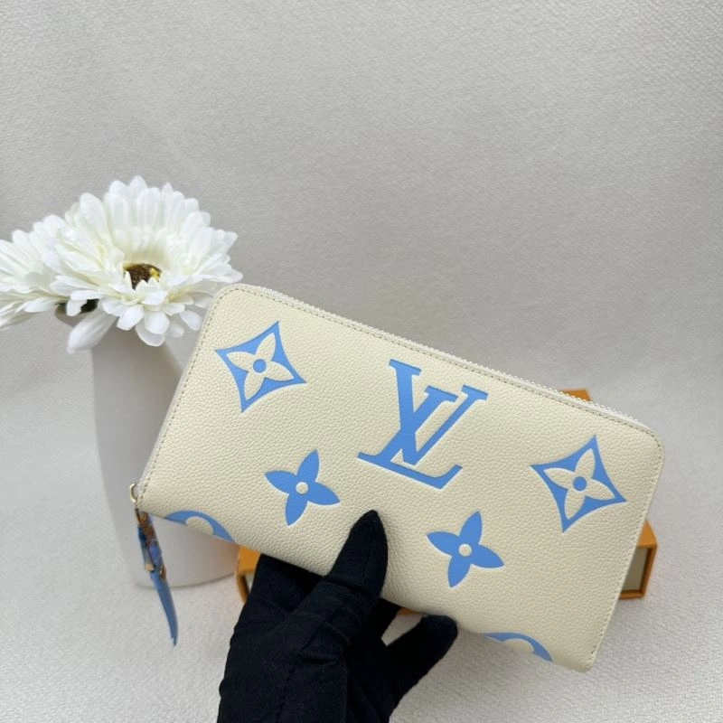 Louis Vuitton Wallets Purse FashionForward 88074