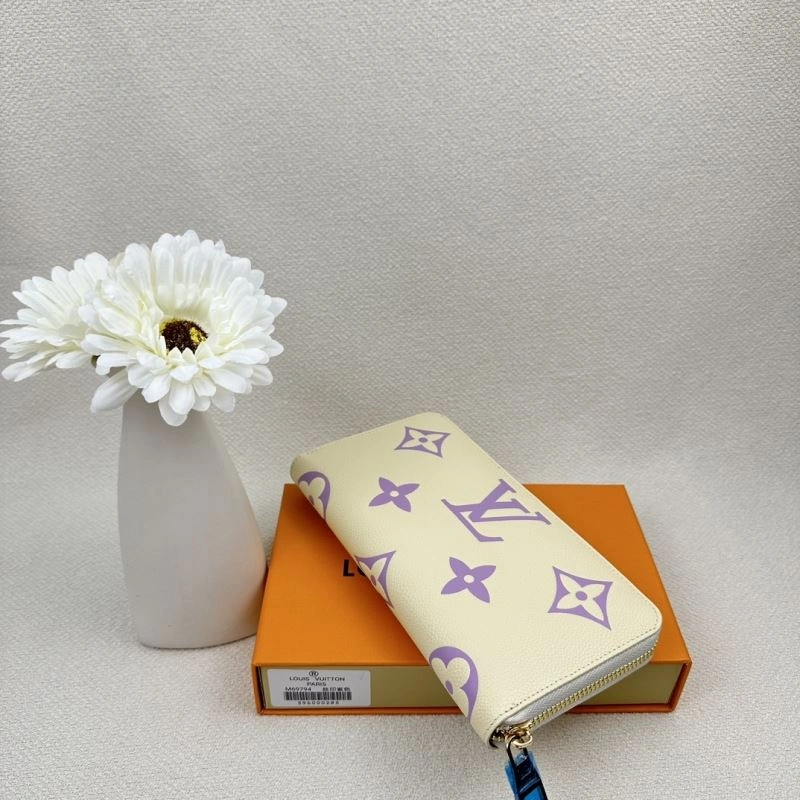 Louis Vuitton Wallets Purse SunProtective 88069