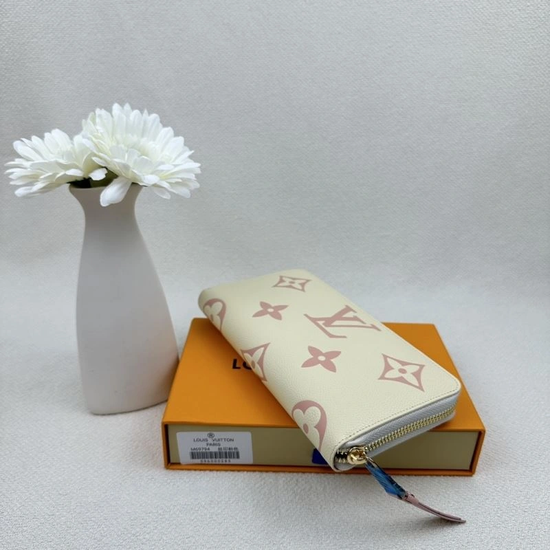 Contemporary Louis Vuitton Wallets Purse 88067
