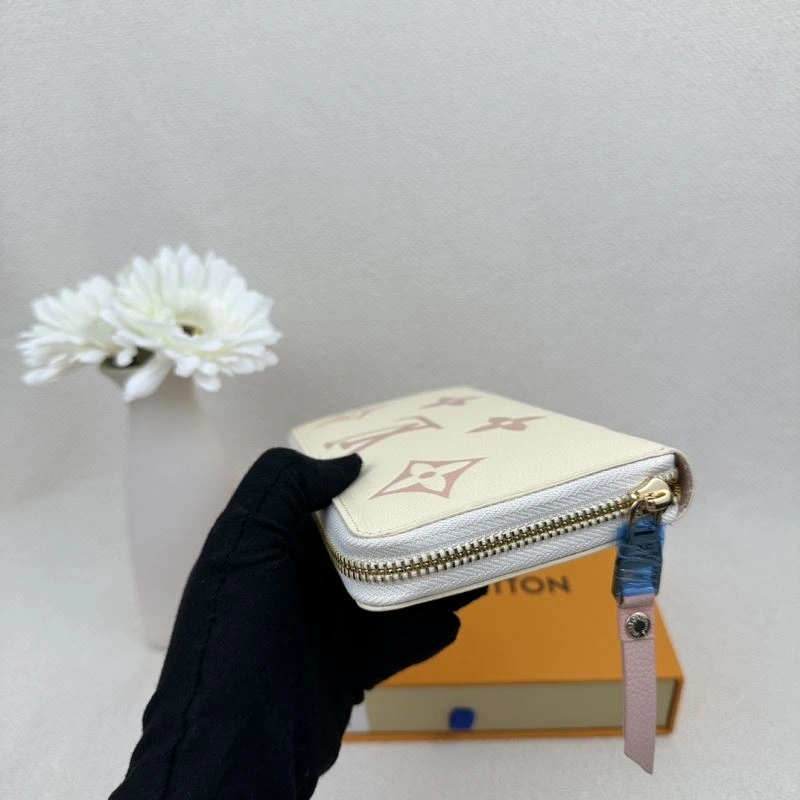 Contemporary Louis Vuitton Wallets Purse 88067