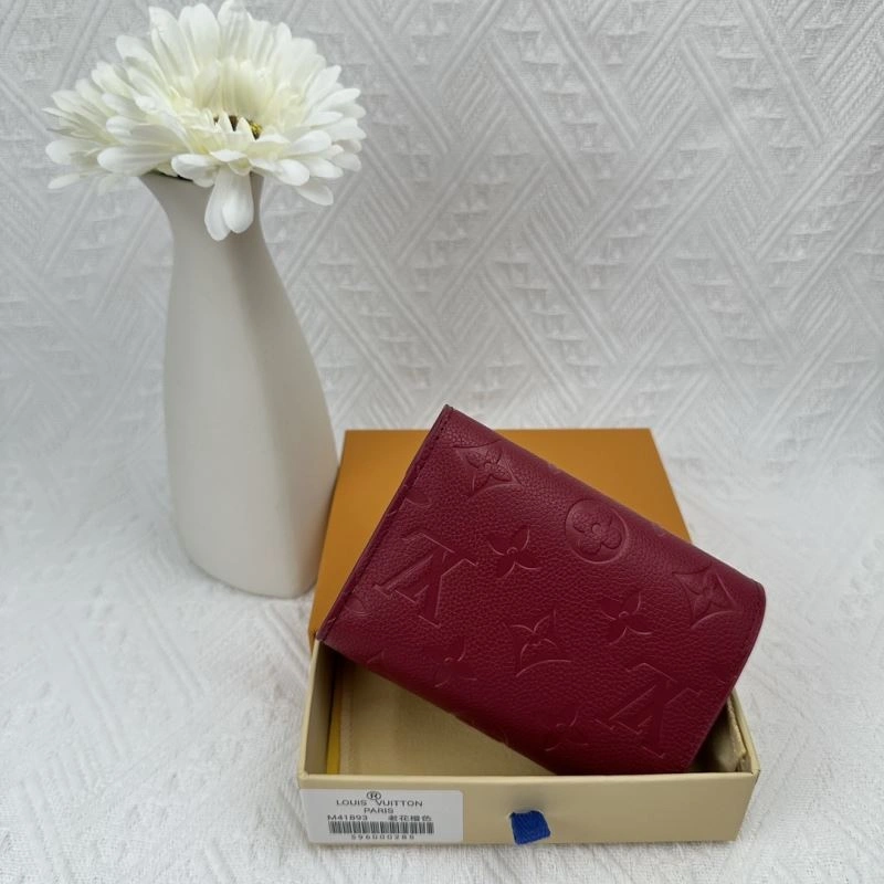 Sleek Louis Vuitton Wallets Purse 88045