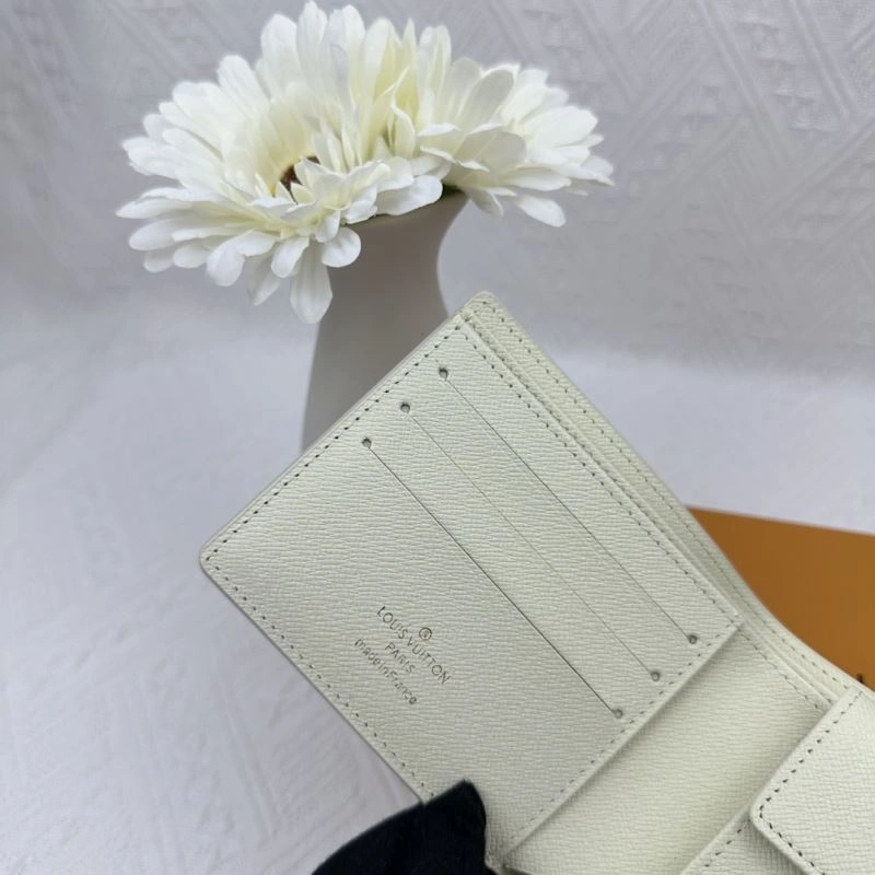 Sleek Louis Vuitton Wallets Purse 88038