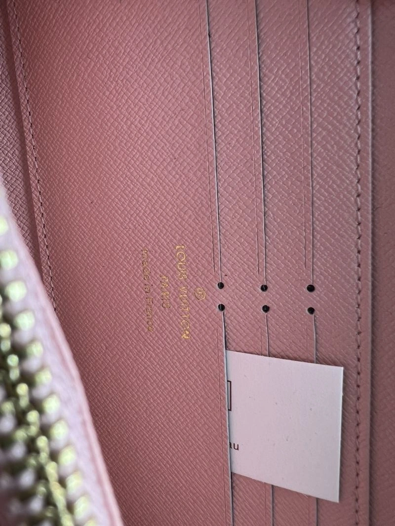Louis Vuitton Wallets Purse WellDesigned 88025
