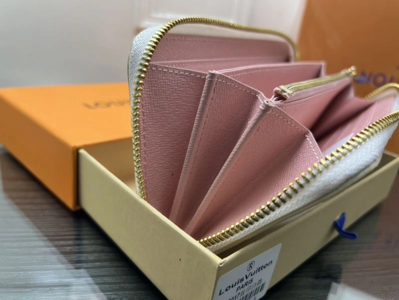 Louis Vuitton Wallets Purse WellDesigned 88025