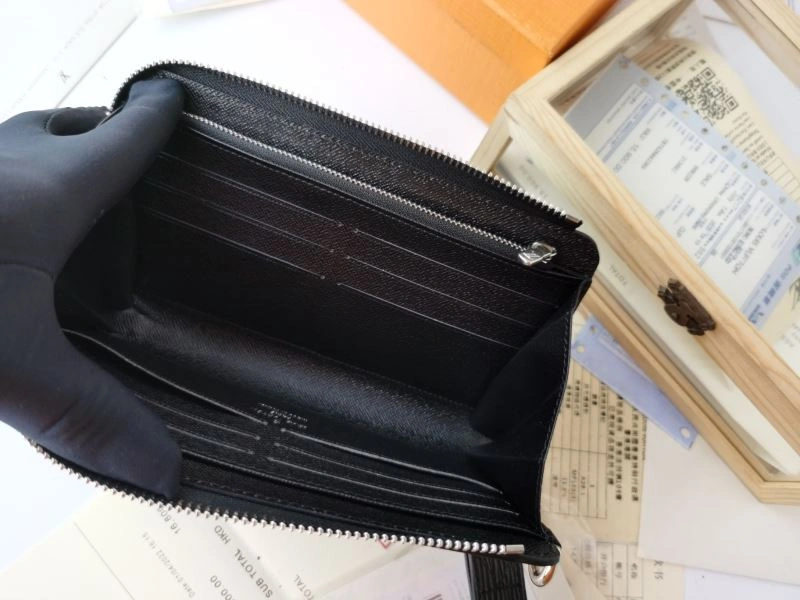 Louis Vuitton Wallets Purse Seasonal 88005