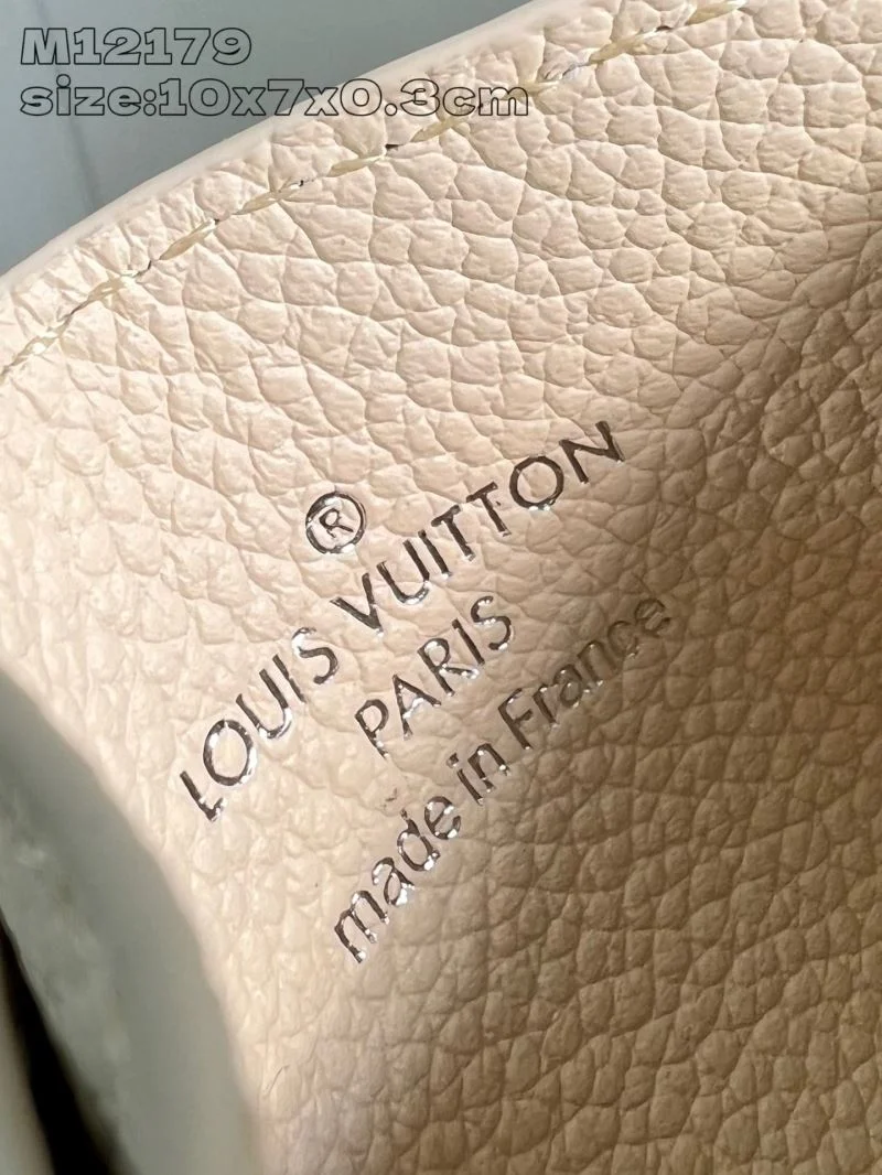 SmoothTexture Louis Vuitton Wallets Purse 40939