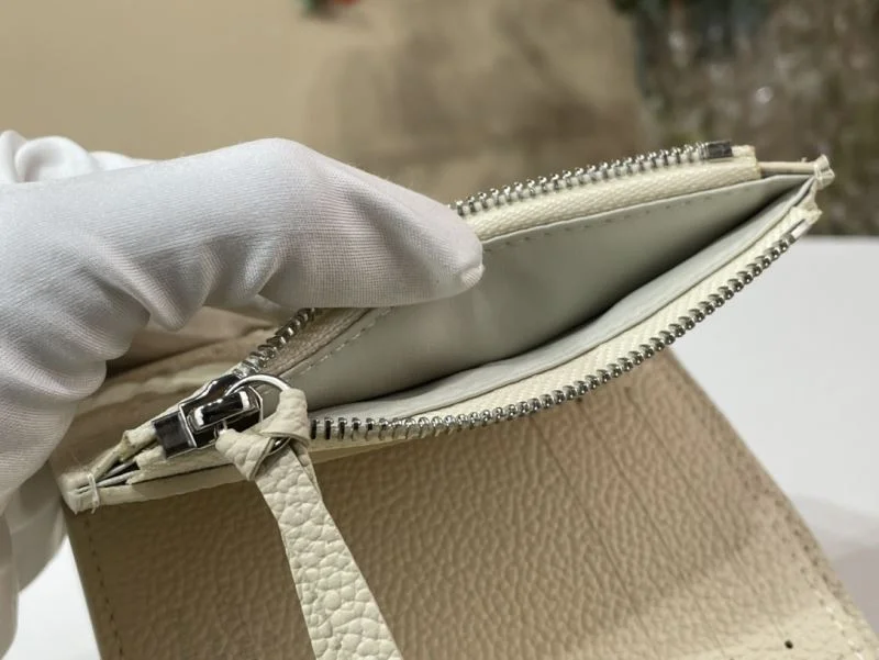 UrbanStyle Louis Vuitton Wallets Purse 40940