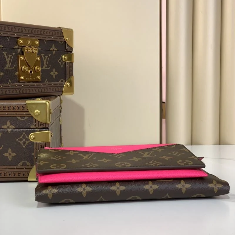 UrbanChic Louis Vuitton Wallets Purse 40927