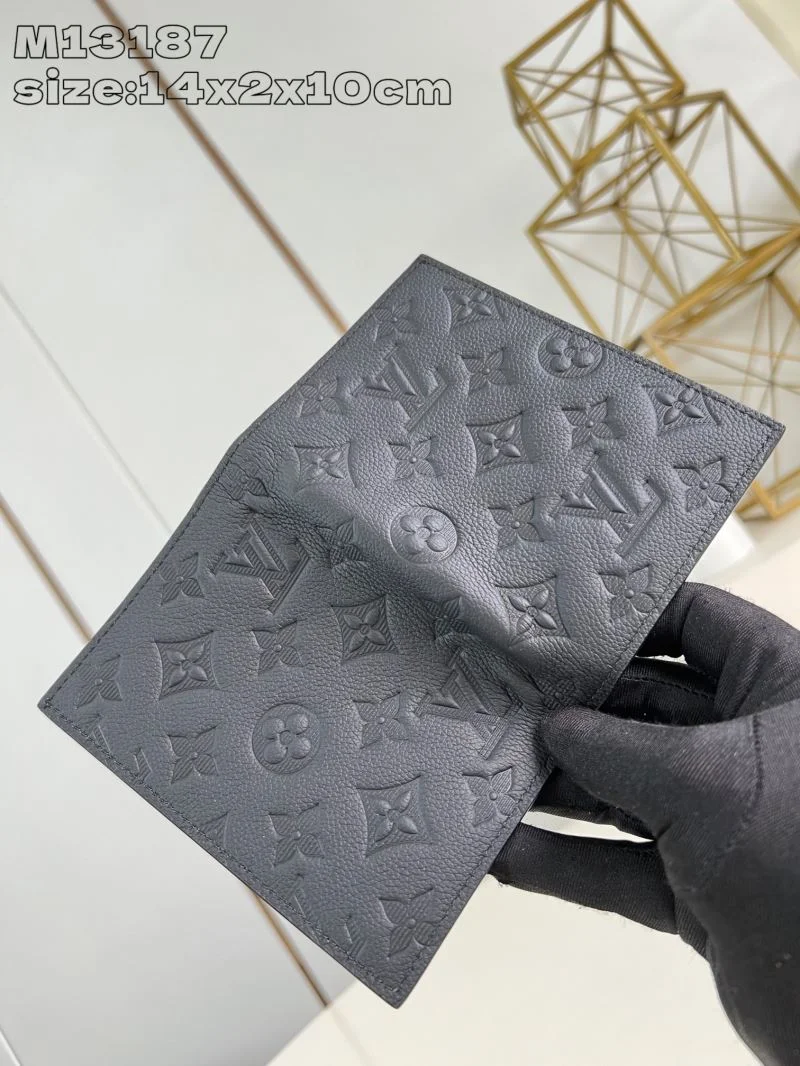 MoistureWicking Louis Vuitton Wallets Purse 40930