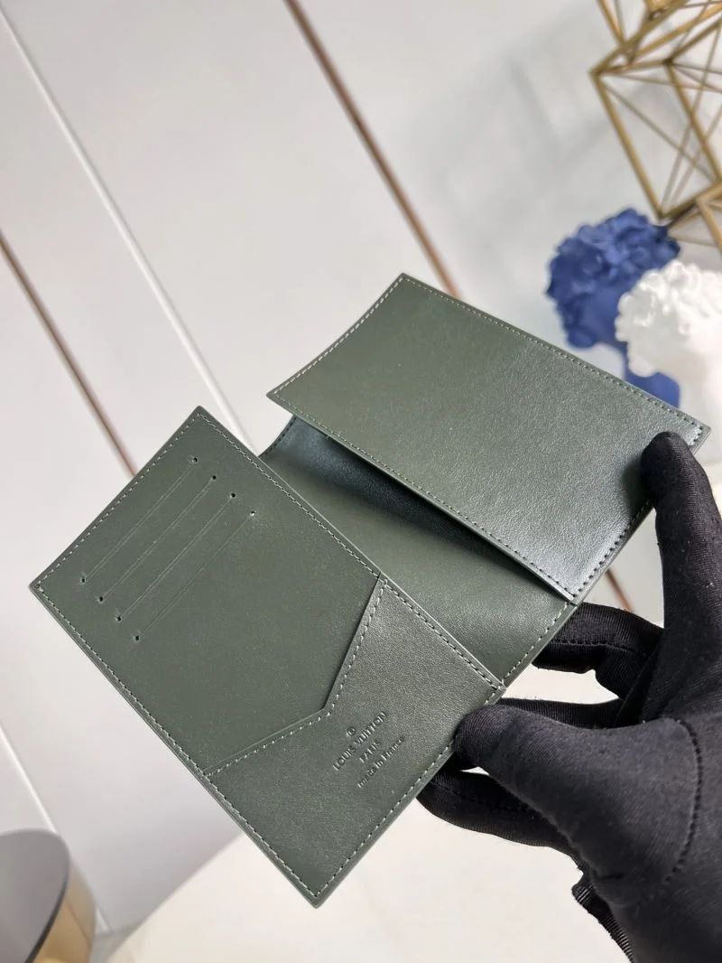 OdorResistant Louis Vuitton Wallets Purse 40896