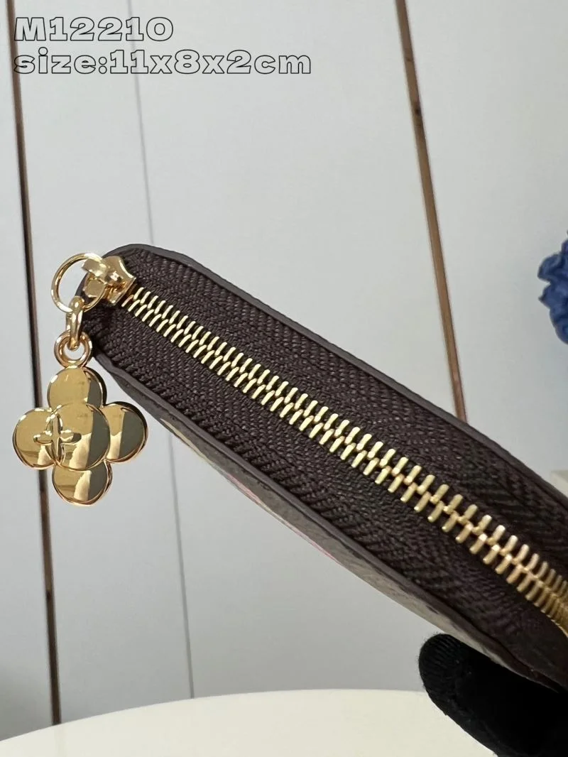 Comfortable Louis Vuitton Wallets Purse 40879