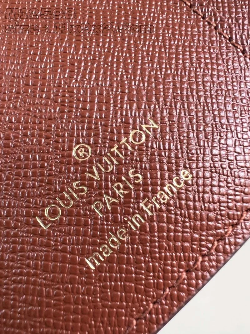 EyeCatching Louis Vuitton Wallets Purse 40871