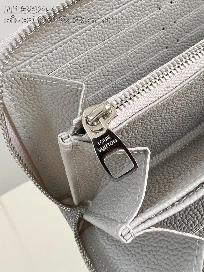Louis Vuitton Wallets Purse SoftTouch 40215