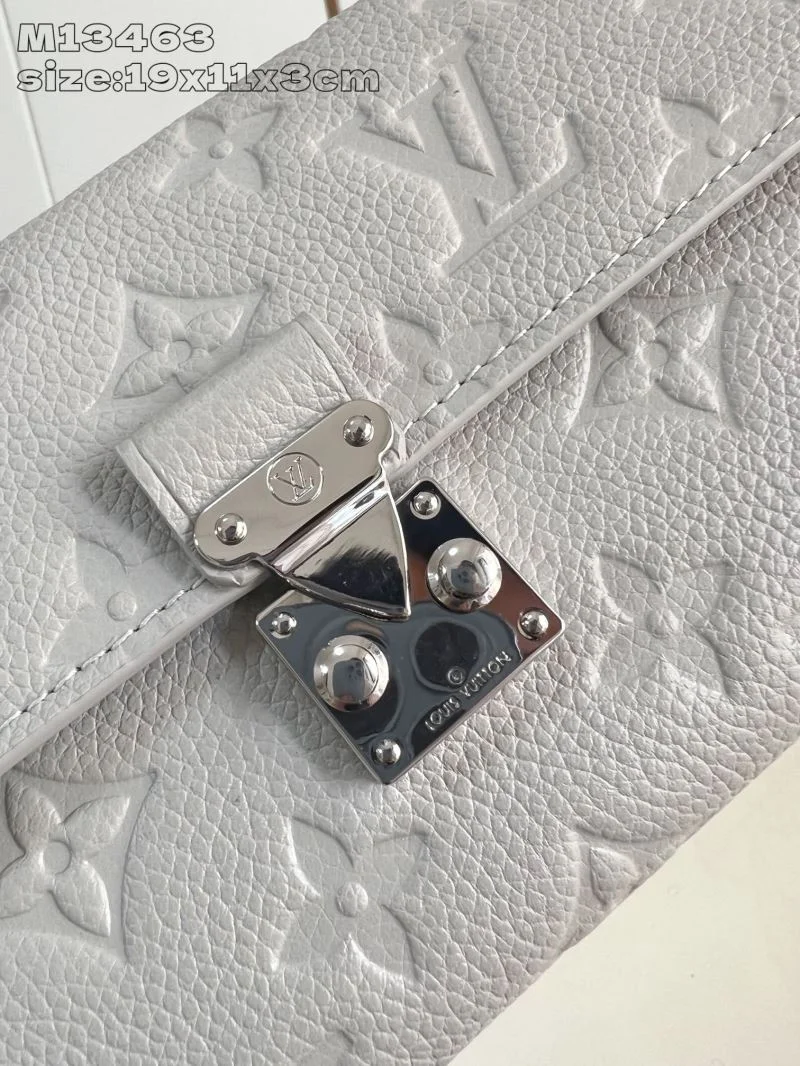 RelaxedFit Louis Vuitton Wallets Purse 40208